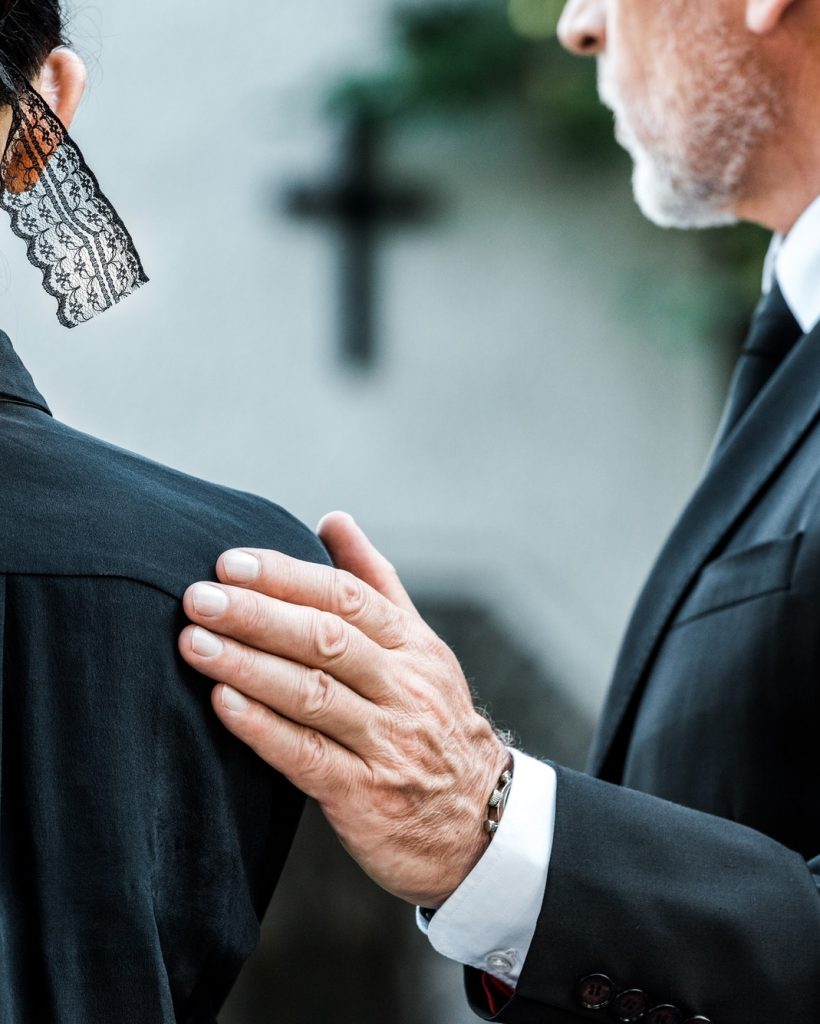 cropped-view-of-man-touching-woman-on-funeral.jpg cropped-view-of-man-touching-woman-on-funeral.jpg